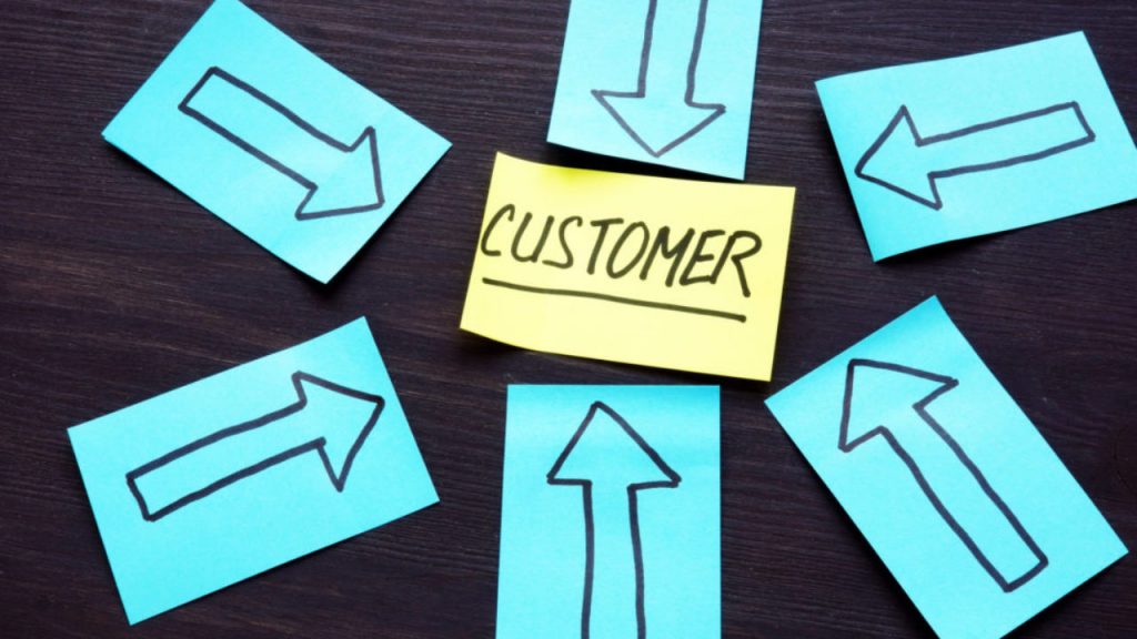 lấy khách hàng làm trung tâm